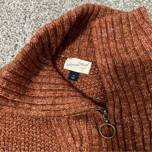 Universal Threads Rust Sweater - Picture 3 of 3